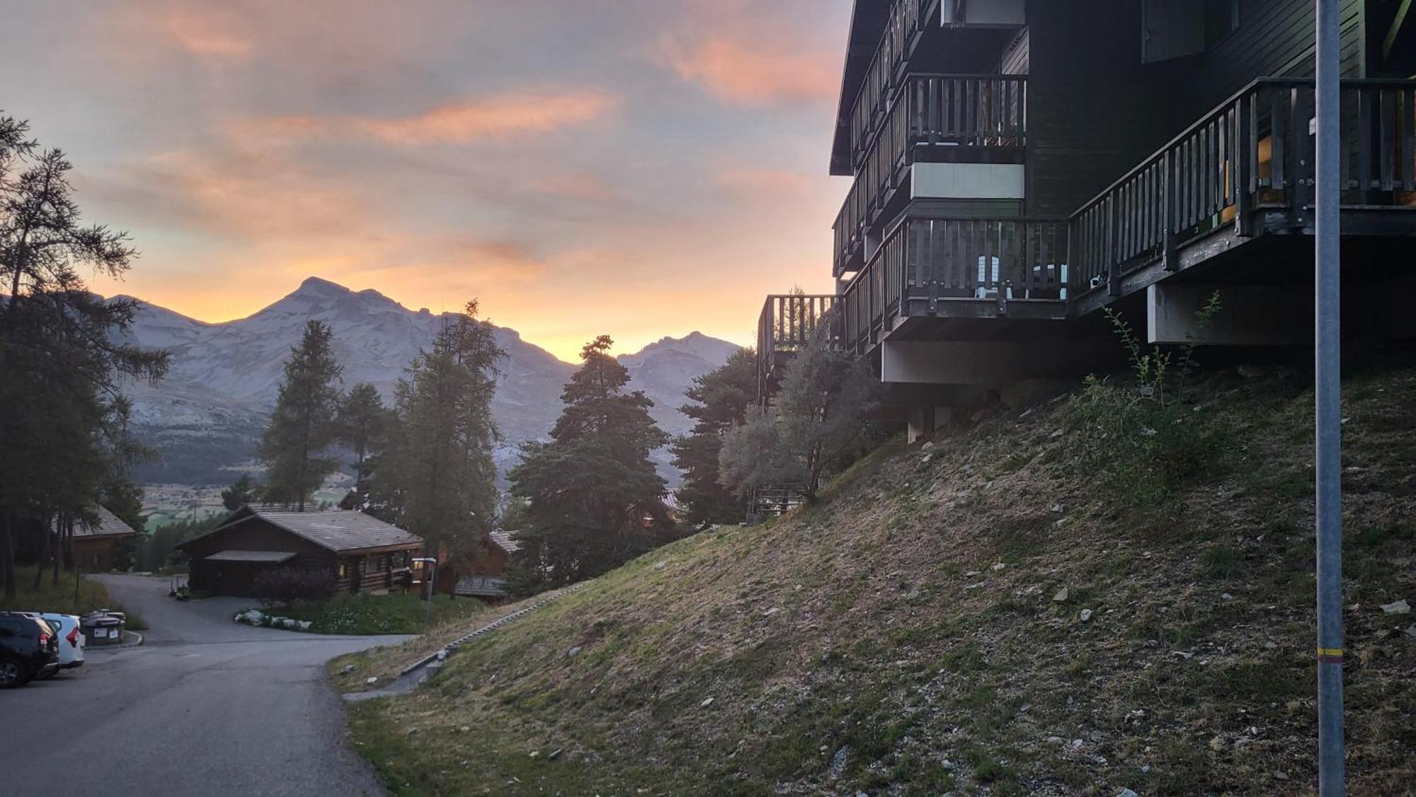 Appartement 4 A 6 Personnes - Chalets D'Aurouze - La Joue Du Loup Saint-Étienne-en-Dévoluy エクステリア 写真