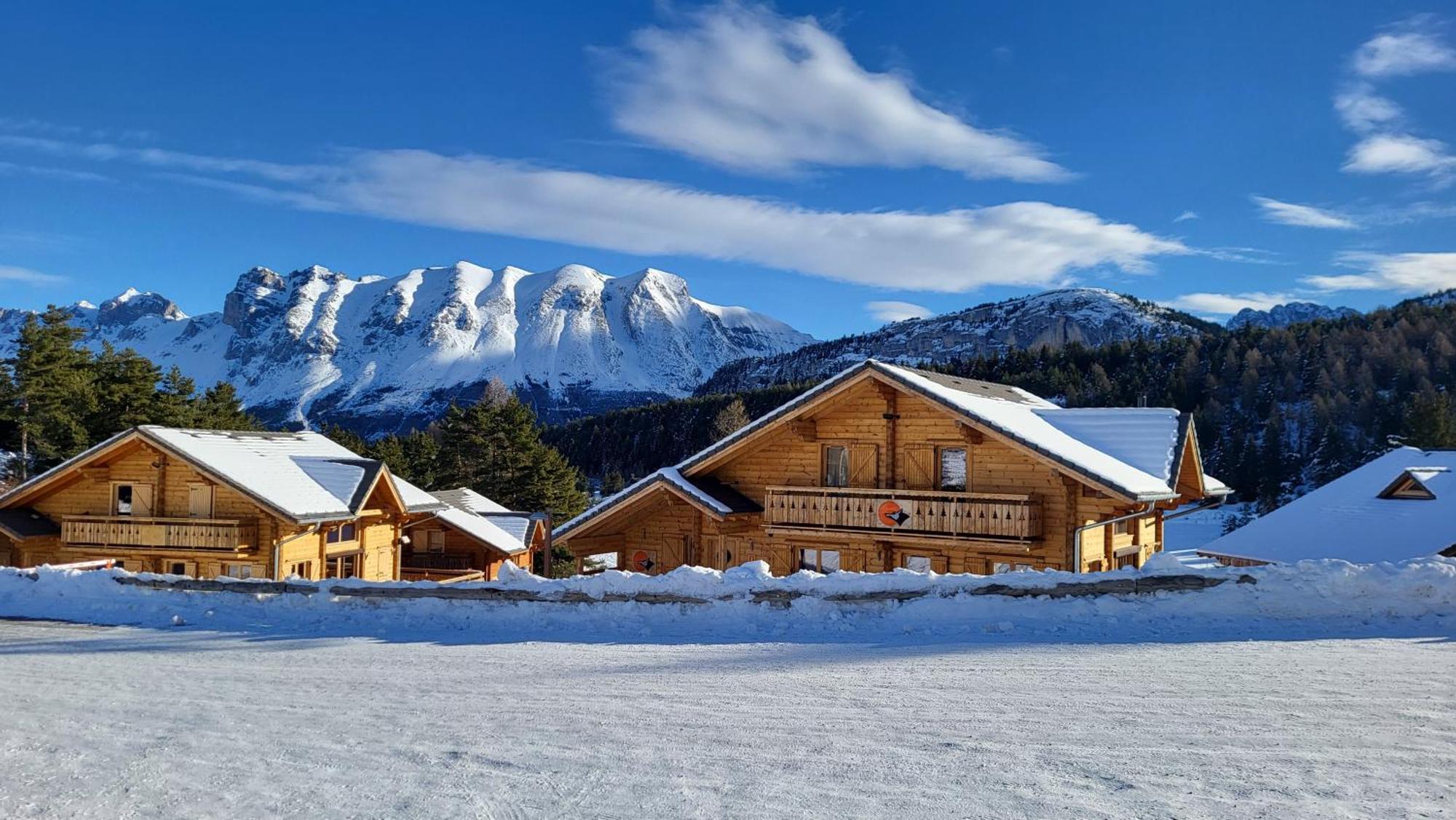 Appartement 4 A 6 Personnes - Chalets D'Aurouze - La Joue Du Loup Saint-Étienne-en-Dévoluy エクステリア 写真